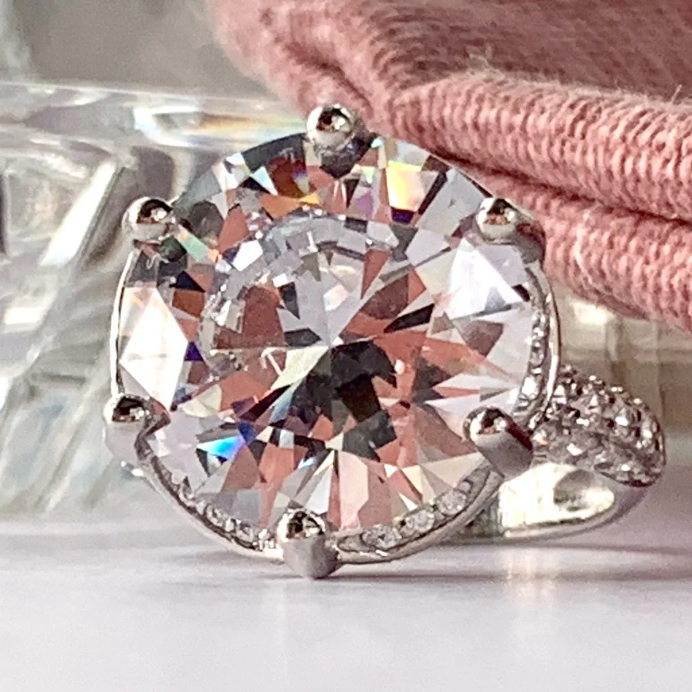 925 Sterling Silver CZ Ring Sz 7 - Picture 1 of 15